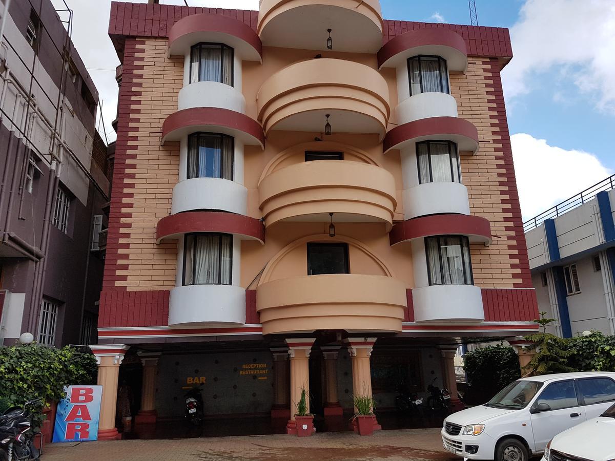 Hotel Blue Bird Ooty Exterior photo